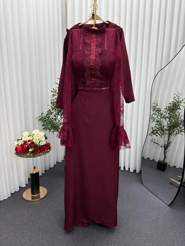 فستان سهرة ملكي مع معطف فاخر – MARQUISE