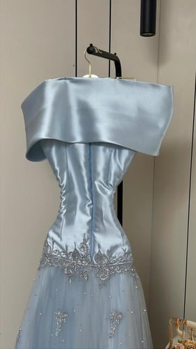 فستان سماوي بتصميم ملكي فاخر – BLUE ROYAL