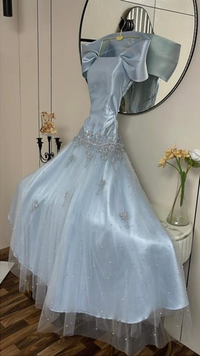 فستان سماوي بتصميم ملكي فاخر – BLUE ROYAL