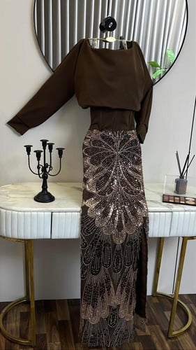 فستان سهرة مخملي فاخر