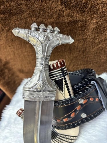 جنبية عابدية