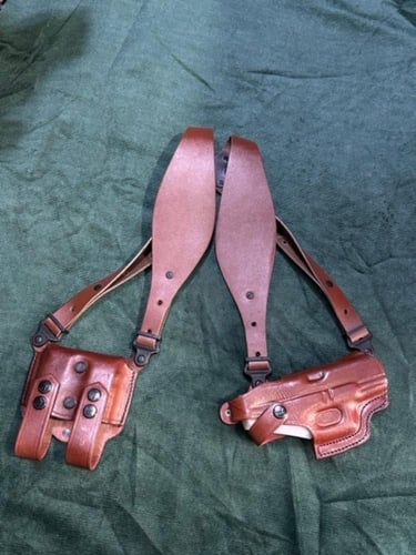 جراب جلوك جلد طبيعي