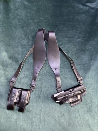 جراب جلوك جلد طبيعي