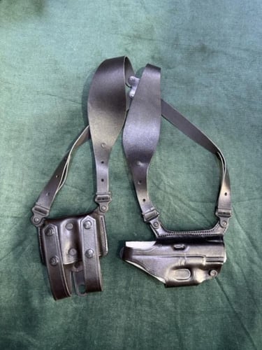 جراب مسدس سق ساور جلد طبيعي