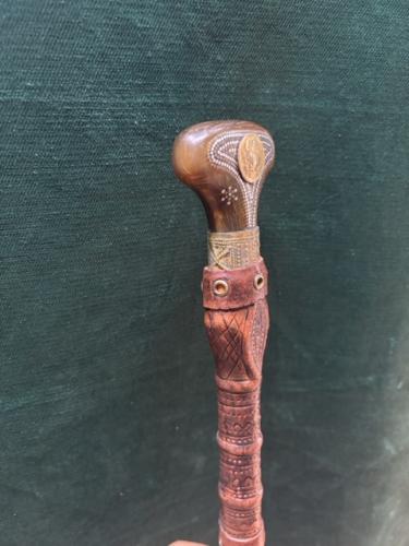 عصى براس جنبية قرن طبيعي