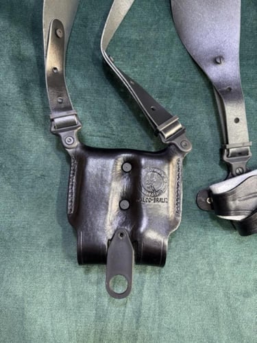 جراب جلوك جلد طبيعي