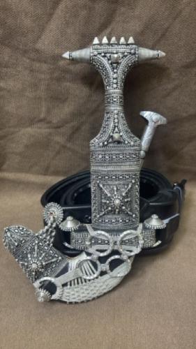 جنبية عابدية فضة