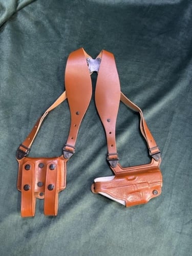 جراب مسدس سق ساور جلد طبيعي