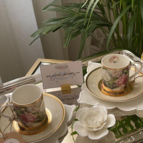 صينية بتنسيق كلاسيك بإضاالشمع