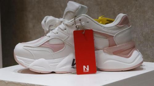 Women's shoes