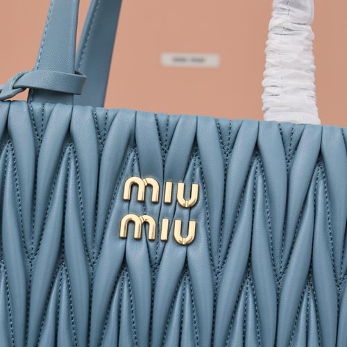 ميو ميو Matelasse مقاس 24cm