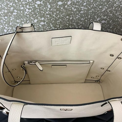 شنطة نسائية فالنتينو - متوفرة بعدة ألوان