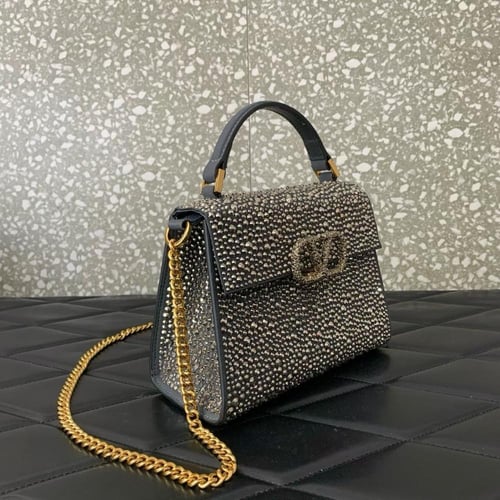 شنطة نسائية فالنتينو ميني - متوفرة بلونين