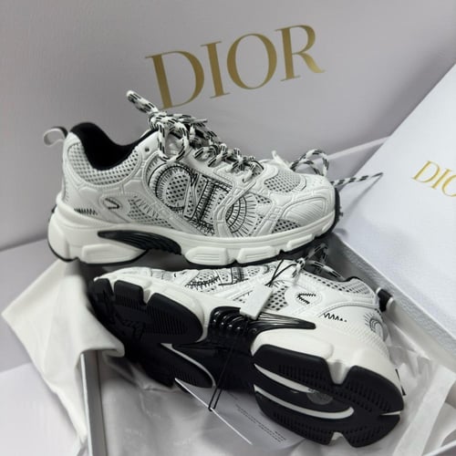 Dior Chrono Sneaker