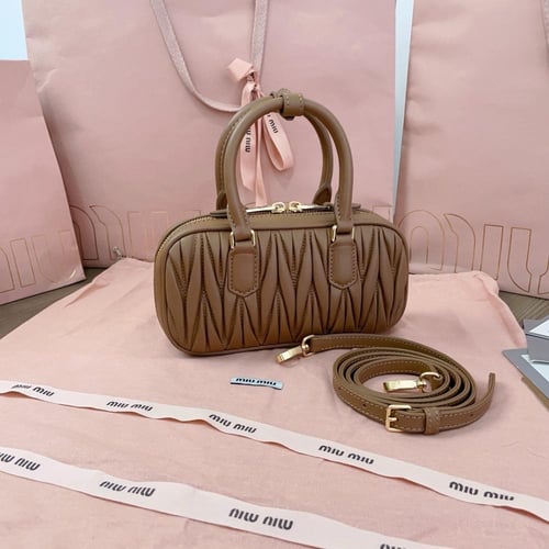 ميو ميو Arcadie مقاس 19cm