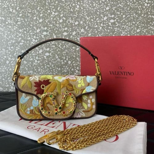 شنطة نسائية فالنتينو ميني