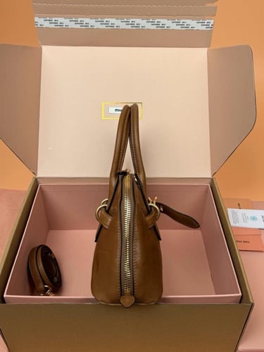 ميو ميو Aventure Nappa مقاس 28cm