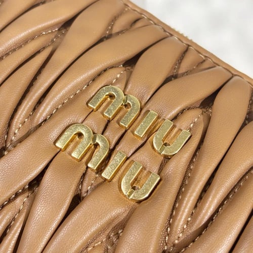 شنطة ميو ميو حجم مينى