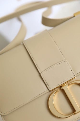 30 MONTAIGNE beige smooth cow leather
