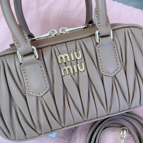 ميو ميو Arcadie مقاس 19cm