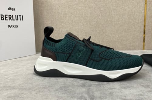 حذاء نسائي رياضي من بيرلوتي