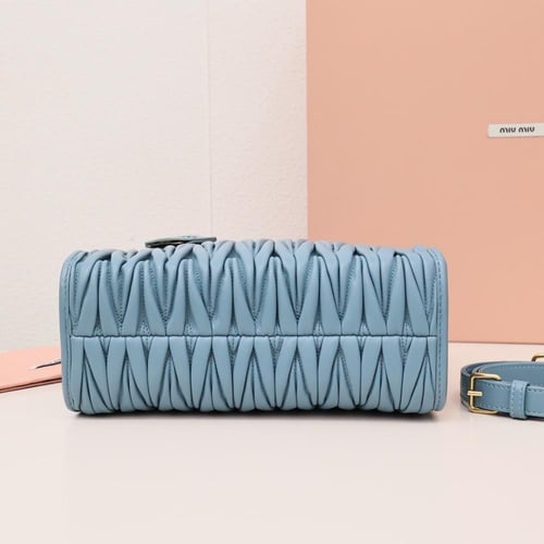 ميو ميو Matelasse مقاس 24cm