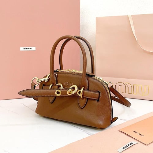 ميو ميو Aventure Nappa مقاس 21cm