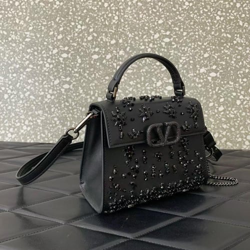 شنطة نسائية فالنتينو ميني - متوفرة بلونين