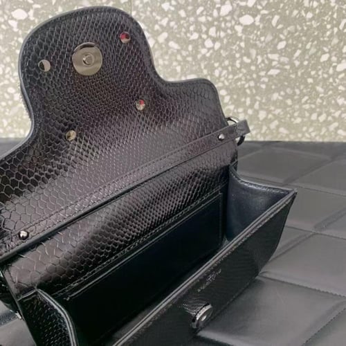 شنطة نسائية فالنتينو ميني - أسود