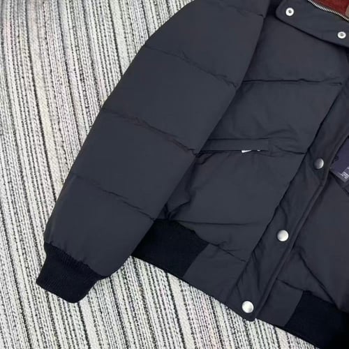 جاكيت بتصميم عصري