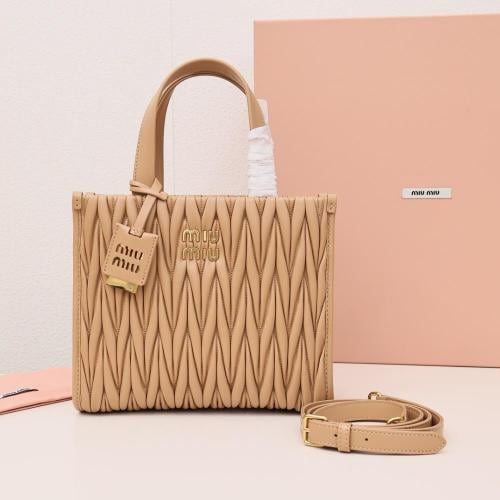 ميو ميو Matelasse مقاس 24cm