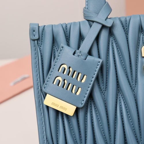 ميو ميو Matelasse مقاس 24cm