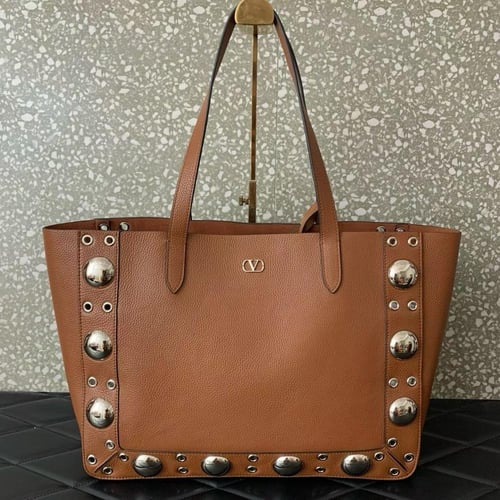 شنطة نسائية فالنتينو - متوفرة بعدة ألوان