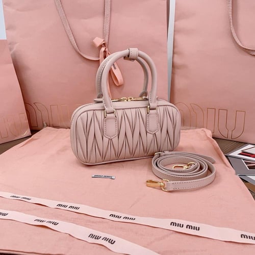 ميو ميو مقاس 19cm