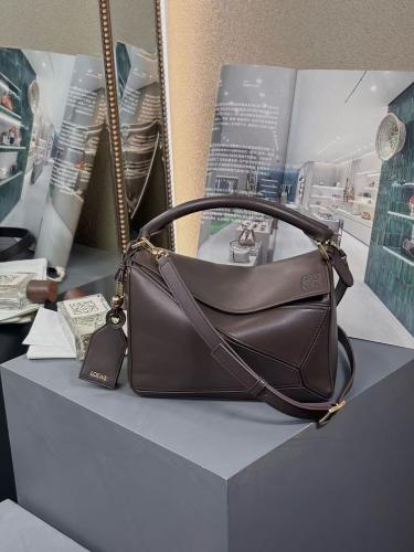 لويس فيتون شنطة نسائية بتصميم عصري