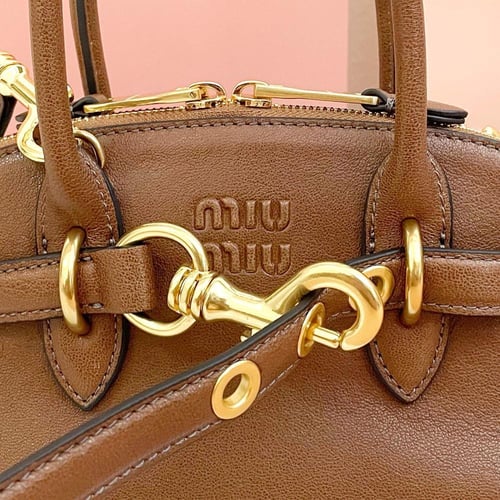 ميو ميو Aventure Nappa مقاس 21cm