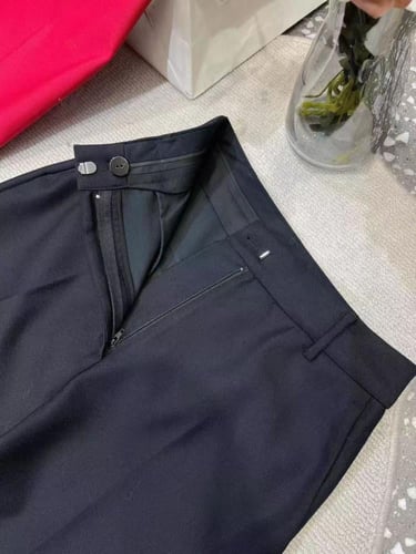 بدلة نسائية انيقة - متوفر بلونين