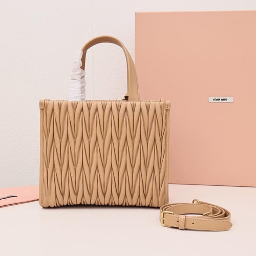 ميو ميو Matelasse مقاس 24cm