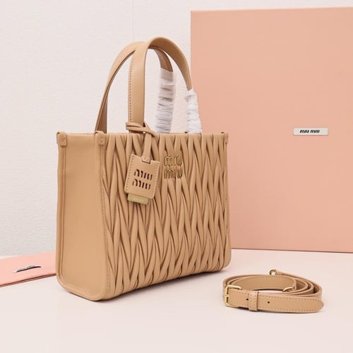 ميو ميو Matelasse مقاس 24cm