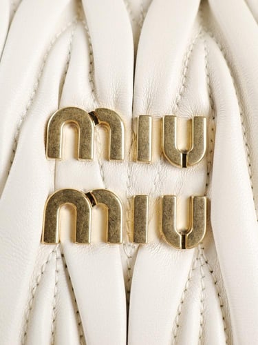 ميو ميو Wander Matelassé مقاس 20cm