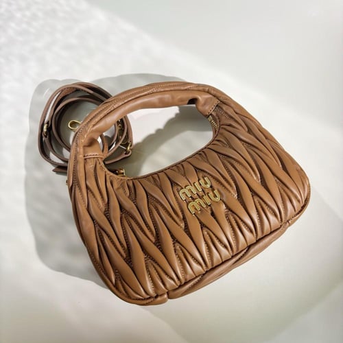 شنطة ميو ميو حجم مينى