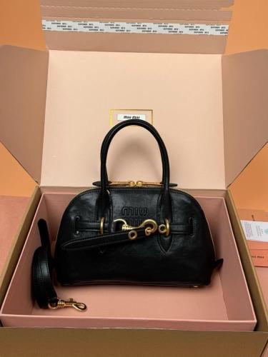 ميو ميو Aventure Nappa مقاس 28cm