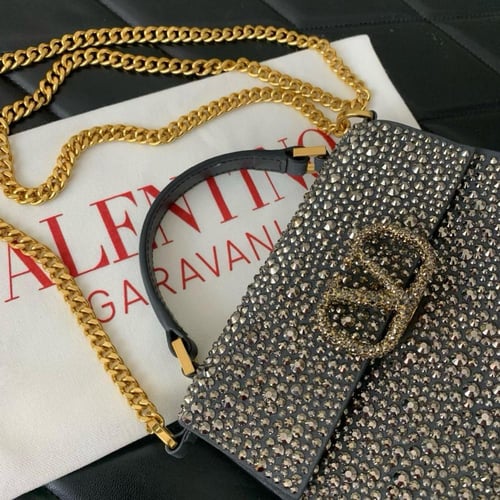 شنطة نسائية فالنتينو ميني - متوفرة بلونين