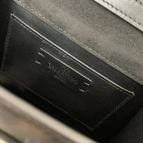 شنطة نسائية فالنتينو ميني - متوفرة بلونين