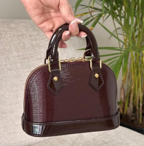 شنطة لويس فيتون ألما بي بي – Lv Alma BB
