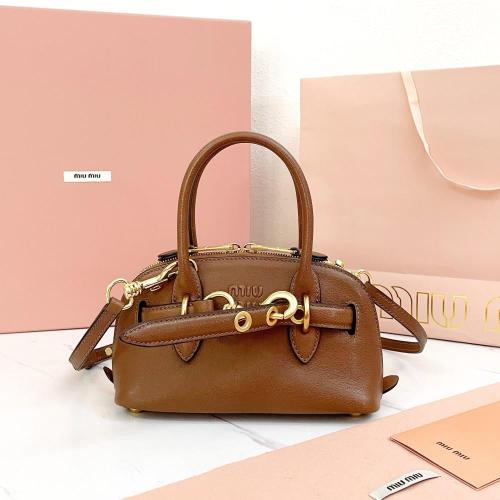 ميو ميو Aventure Nappa مقاس 21cm