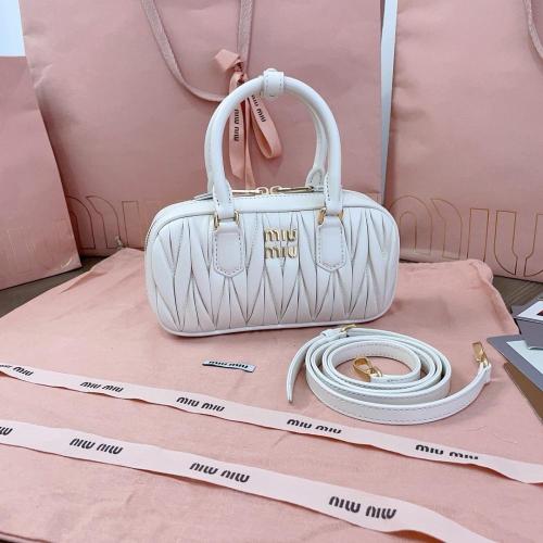 ميو ميو Arcadie مقاس 19cm