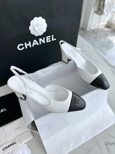 Chanel flat