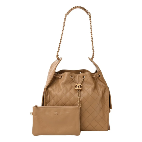 شنطة شانيل كافيار مبطنة مقاس 40