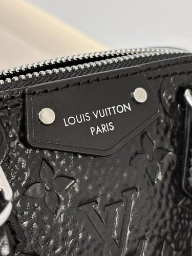 شنطة لويس فيتون ميني